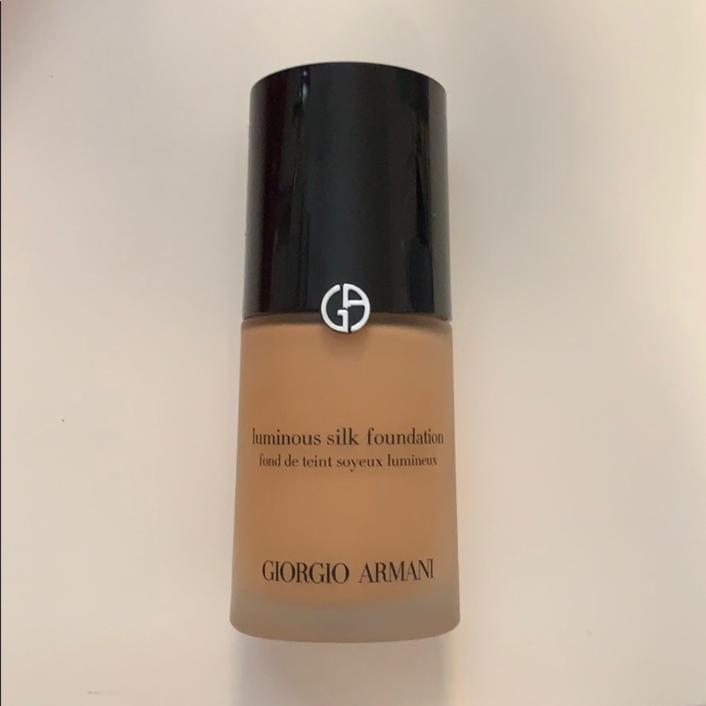 GIORGIO ARMANI BEAUTY Luminous Silk Foundation
